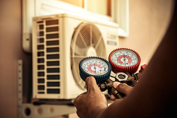 Professional Hvac technician working in Southlake, TX